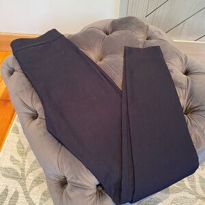 ** Bundle 2/$10 RW&CO Leggings **